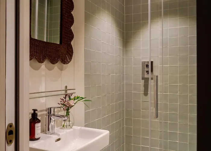 Signature Residence, The Residences